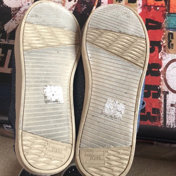 TOMS - Picture 5 of 6